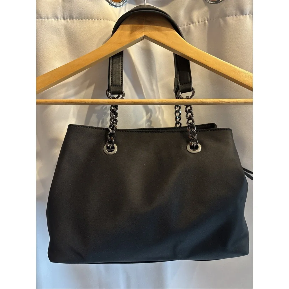 Simply‎ Vera Vera Wang Rose Satchel Bag Black W/Metal Straps Crossbody Strap
